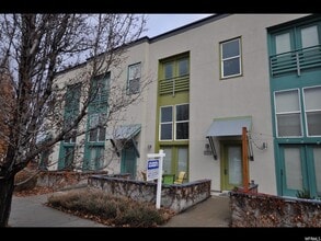 Building Photo - 10321 Rubicon Rd