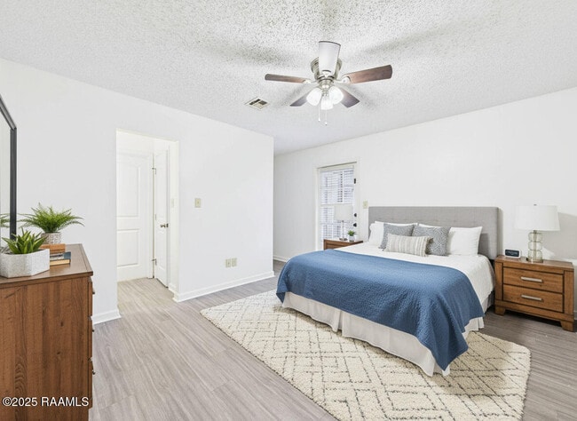 Building Photo - 108 Shekel Dr