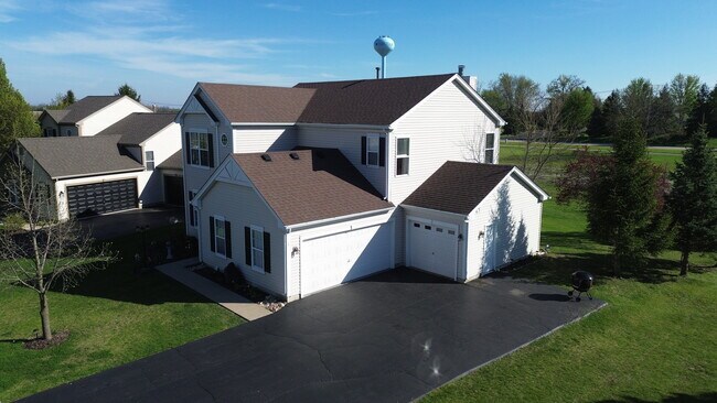 Foto del edificio - 2039 Greenview Dr