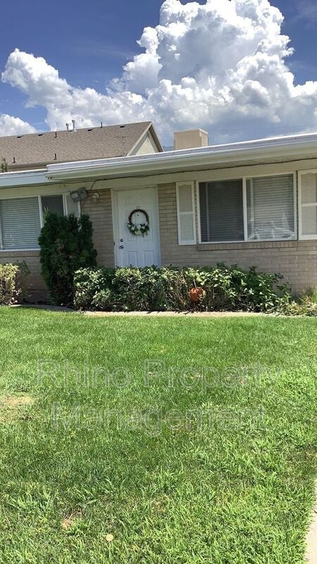 Primary Photo - 43 S 300 W