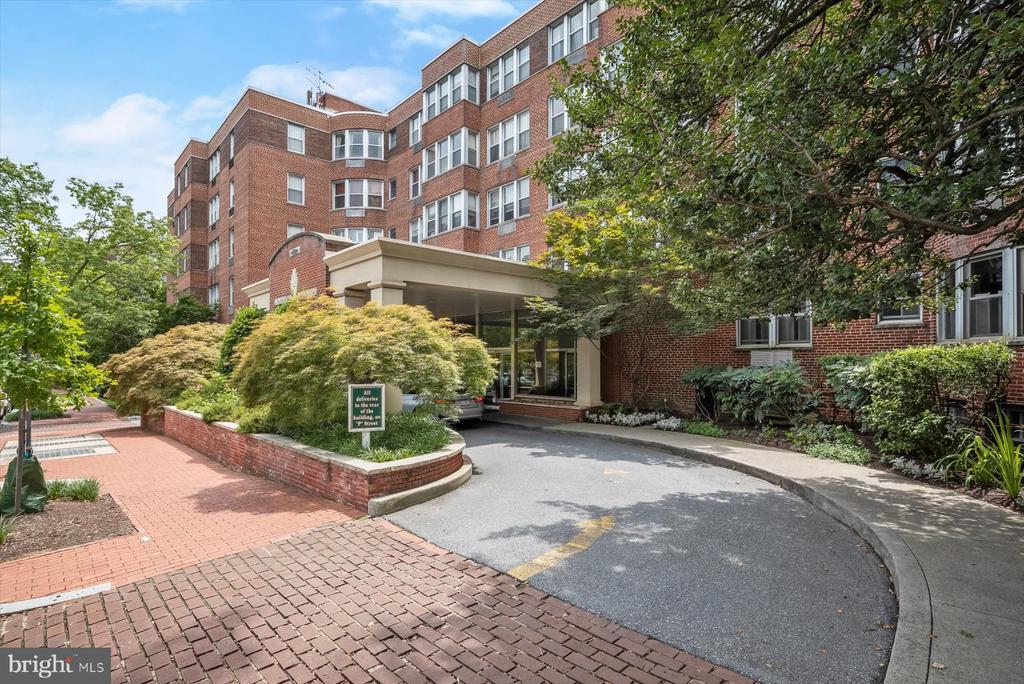 Primary Photo - 2500 Q St NW