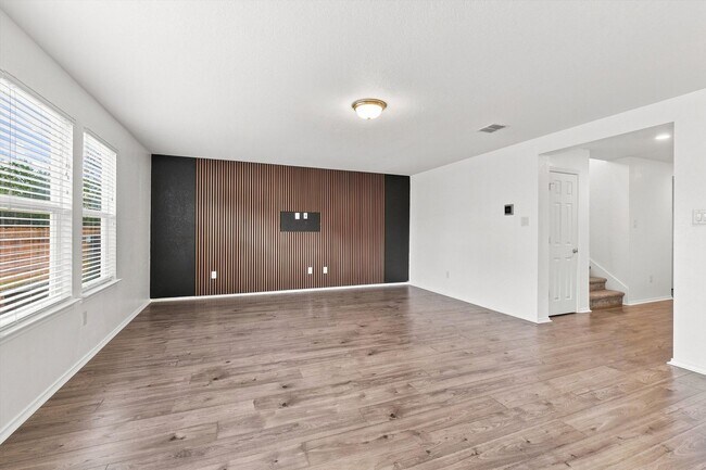 Foto del edificio - 6523 Wind Arbor