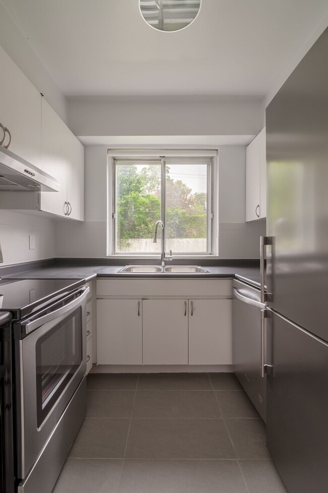 Photo du bâtiment - 4555 Av. Bonavista
