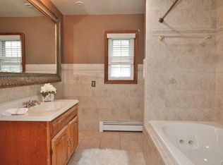 Foto del edificio - 243 Oakwood Dr