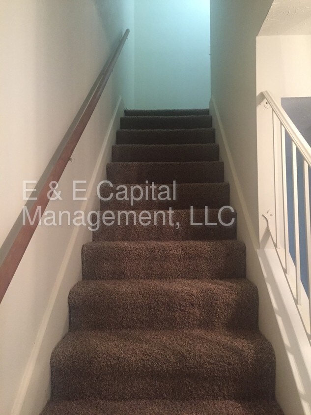 Foto del edificio - 6421 Woodstone Ter