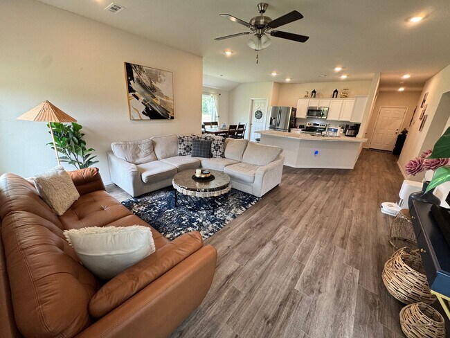 Foto del edificio - 4506 SW Sackett Ave