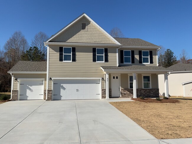 Building Photo - 472 Pointe Dr