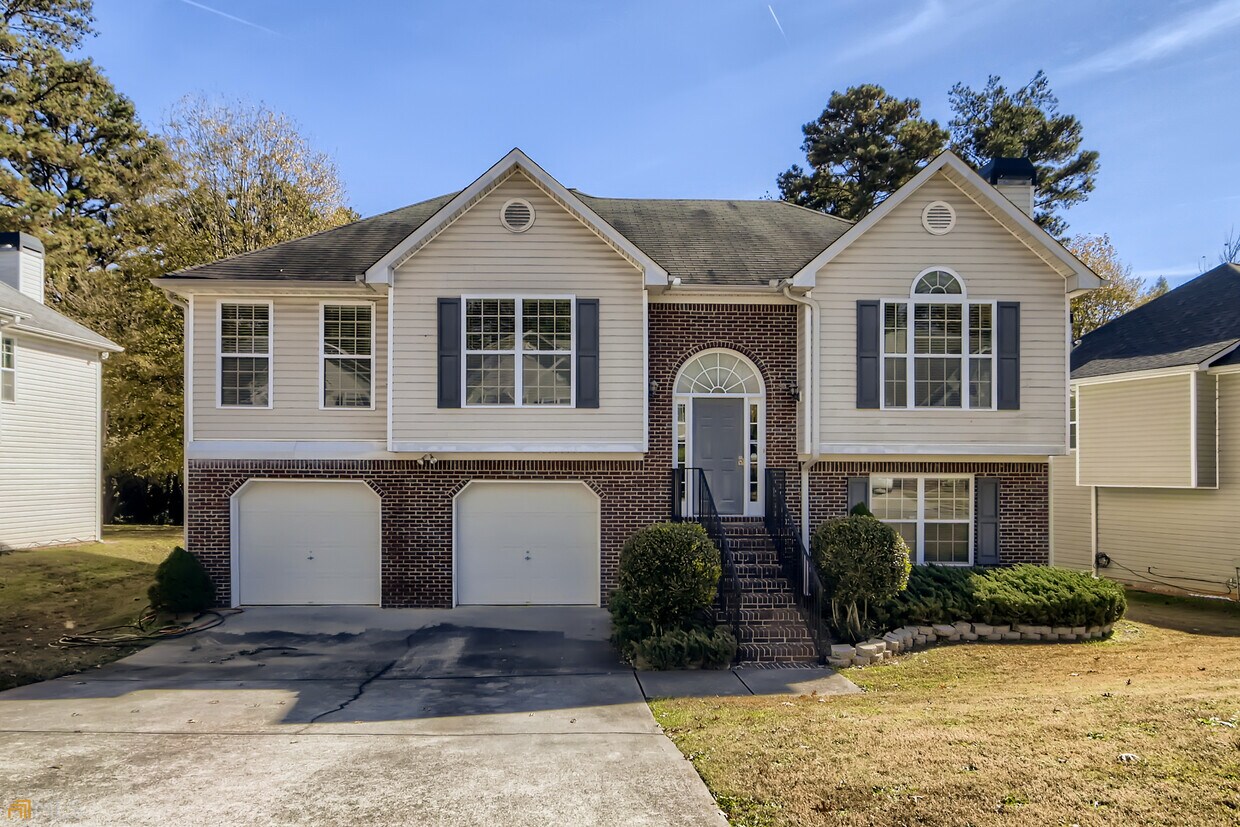 215 Ripple Creek Dr SW, Marietta, GA 30060 House Rental in Marietta