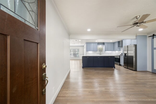 Building Photo - 855 Judiway St