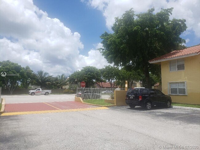 Foto del edificio - 15675 SW 74th Cir Dr