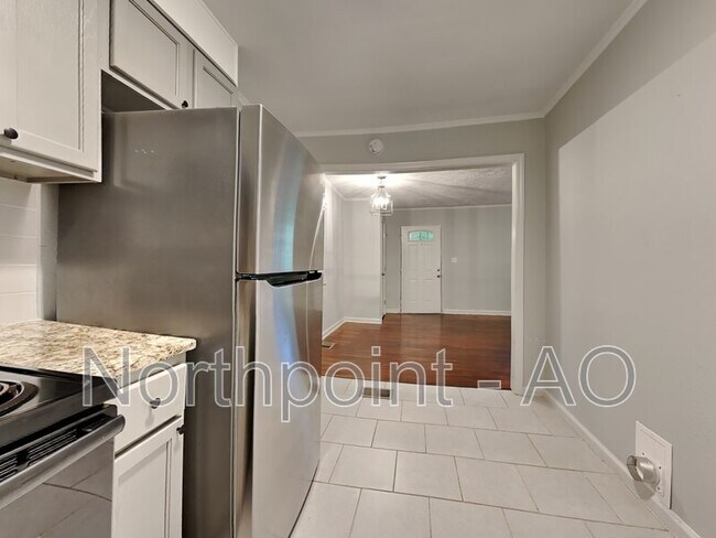 Foto del edificio - 76 Schell Rd SE