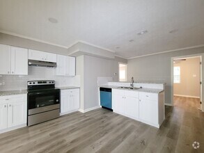 Building Photo - 405 Silver River Rd