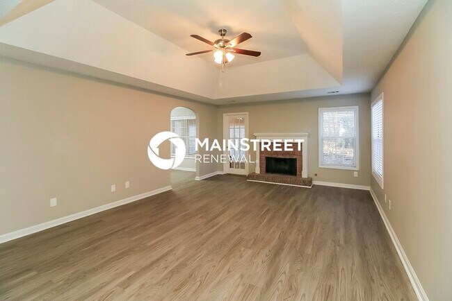 Building Photo - 3 Bedroom Pet-Friendly Home in Fayetteville, GA with Main Street Renewal