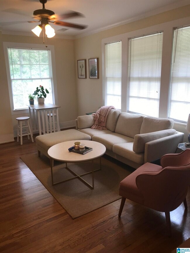 Building Photo - 1412 Smolian Pl
