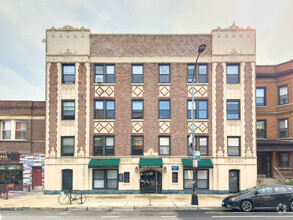 Building Photo - 4854 N Damen Ave