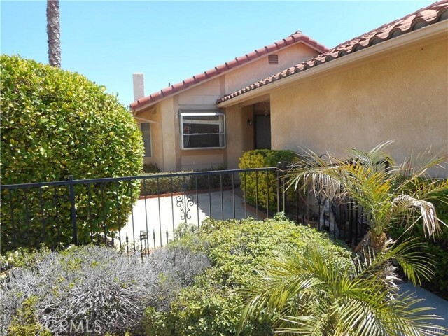 Building Photo - 27074 Rangewood St