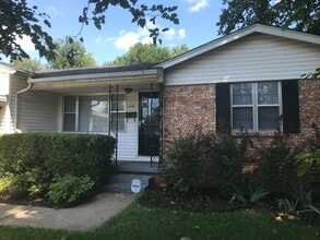 Building Photo - 1115 E 48th Pl