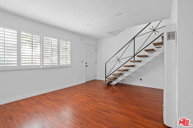 Foto del edificio - 2109 S Marvin Ave