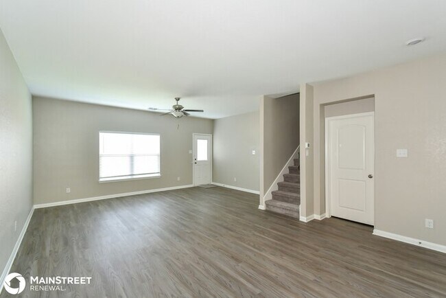 Building Photo - 3107 Begonia Bend