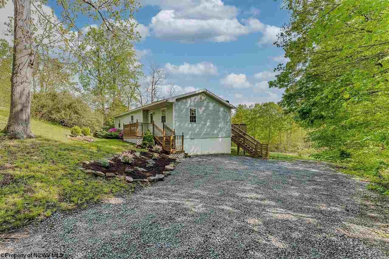 Primary Photo - 184 Warm Hollow Rd