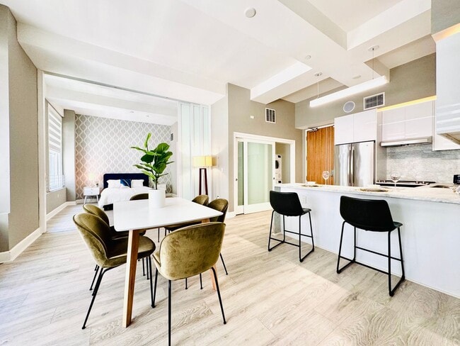 Interior Photo - HWH Luxury Living