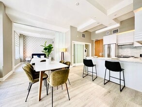 Interior Photo - HWH Luxury Living