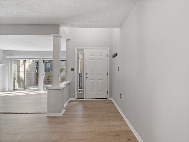 Foto del edificio - 1st Floor unit in Fourth Ward