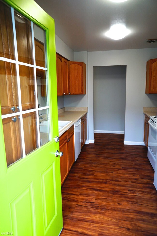 Foto del edificio - 4915 SE Brooklyn St
