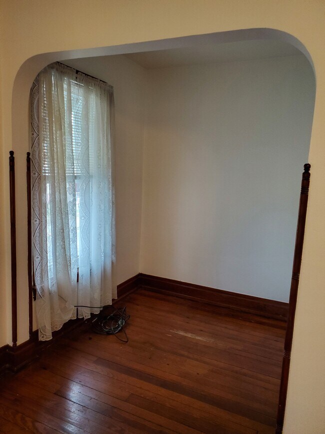 alcoba de la sala de estar - 308 E Middle St
