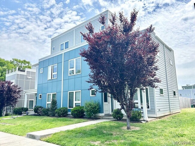 Building Photo - 1104 Perry St
