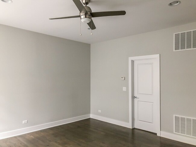 Foto del edificio - 2620 N Rockwell St