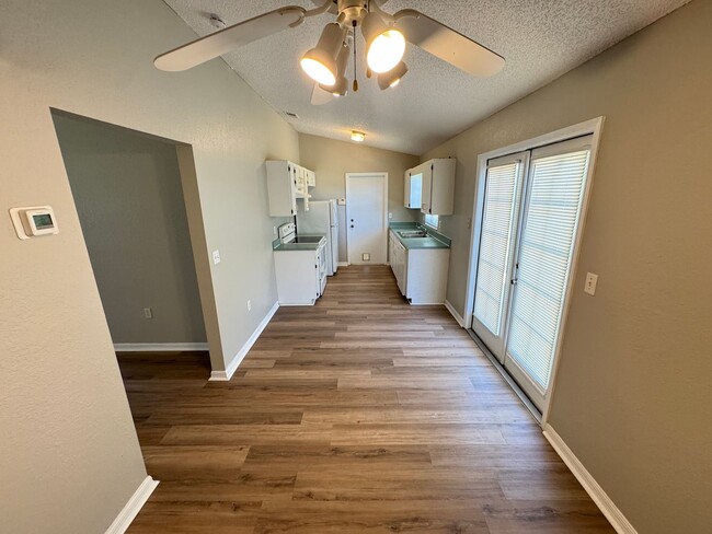 Building Photo - Charming 3 bedroom/2bath Home in Auburndal...