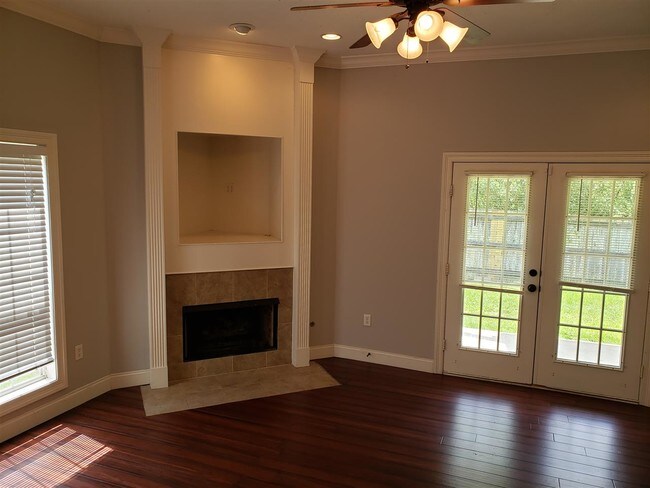 Building Photo - 105 River Ridge Ct