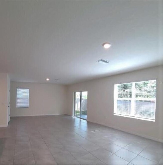 Foto del edificio - 7768 Cypress Walk Dr