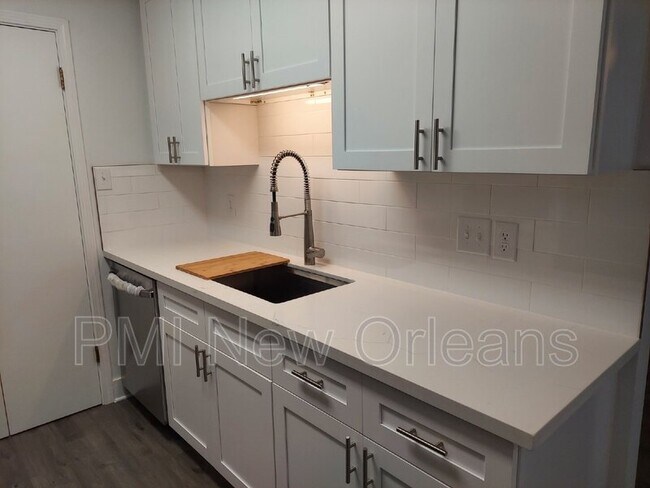 Foto del edificio - 1444 Carrollton Ave