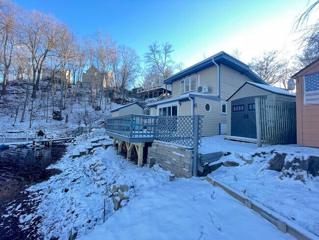 Foto del edificio - 71 Walnut Rd