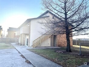 Building Photo - 1407 Glen Oaks Ct