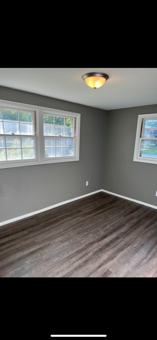 Foto del edificio - 4605 Beechcrest Dr