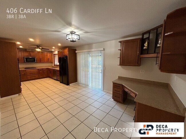 Building Photo - 3 Bedroom House