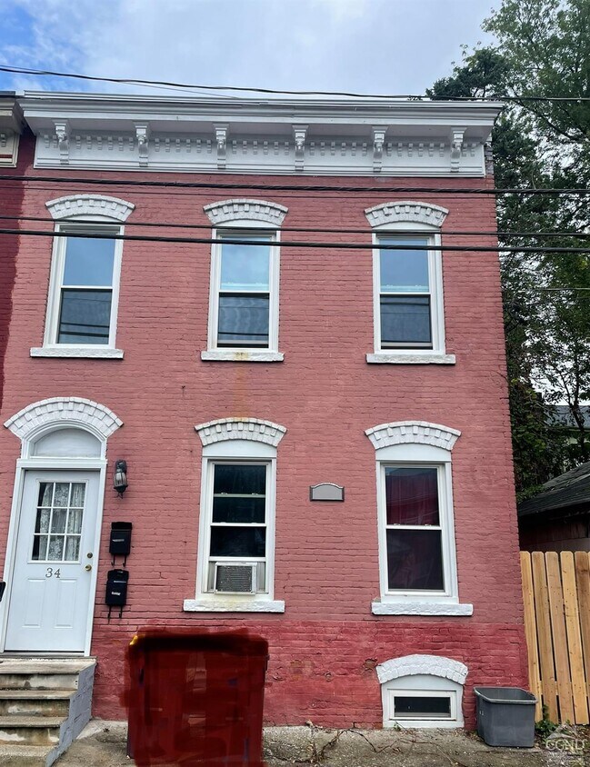34 Hill St, Catskill, NY 12414 Room for Rent in Catskill, NY