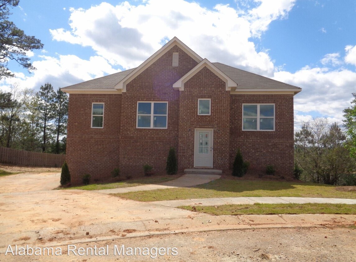 Primary Photo - 4 br, 3 bath House - 4422 Buttercup Lane
