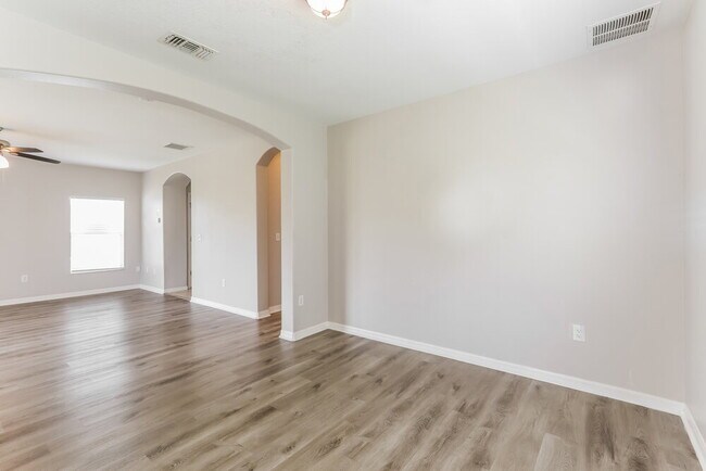 Foto del edificio - 3632 Hunting Creek Loop