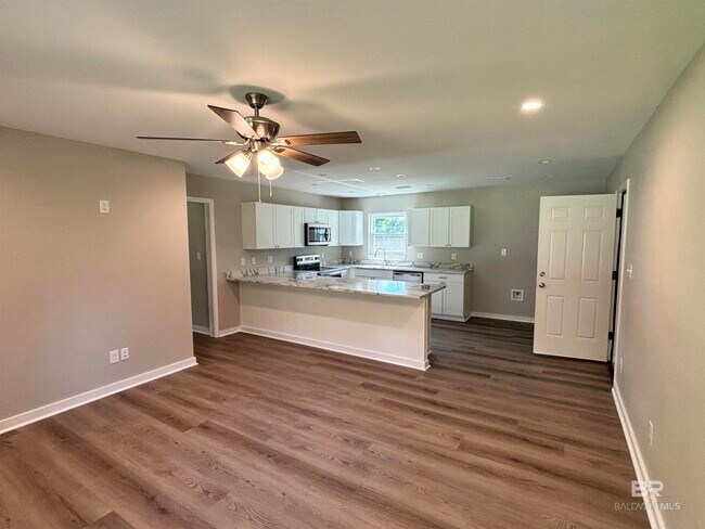 Foto del edificio - 208 Marcella Ave