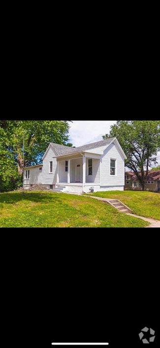 Building Photo - 1602 S 25th St