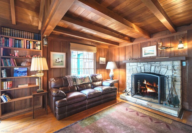 Building Photo - 3 br, 2.5 bath House - 3722 Gate House by-...