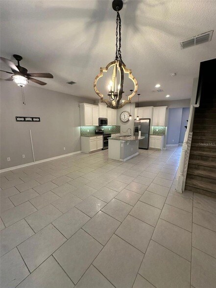 Foto del edificio - 15128 Sunrise Grove Ct