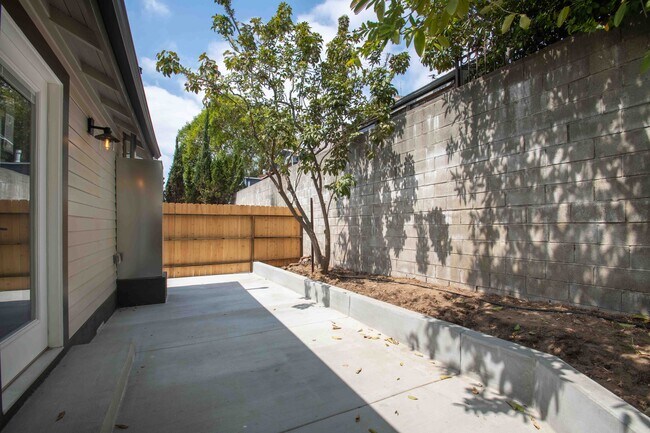 Foto del edificio - 2276 Ewing St