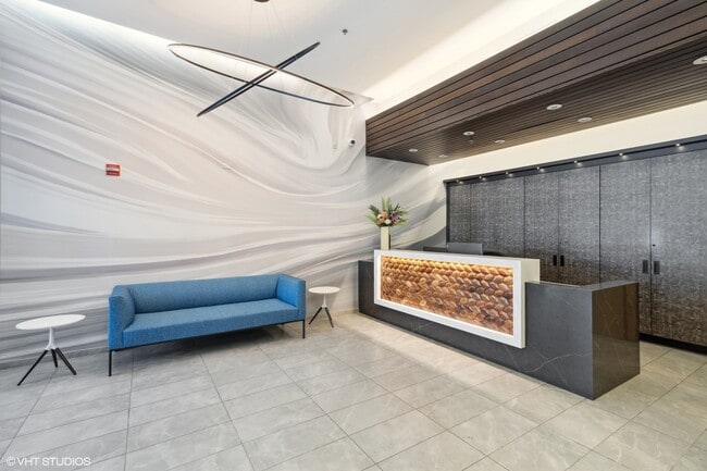 Building Photo - 303 W Ohio St