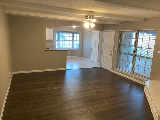 Building Photo - 8215 Coastway Ln