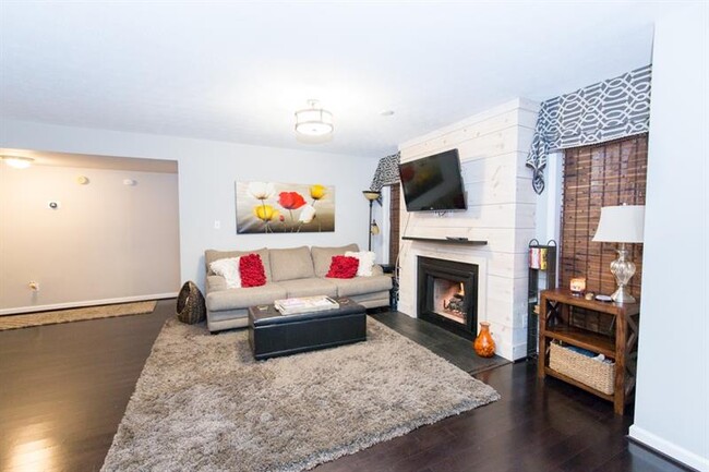 Building Photo - 1352 Weatherstone Way NE
